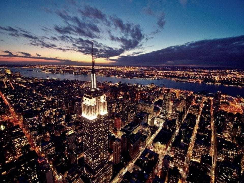 empire-state-building-at-day-wallpaper-2