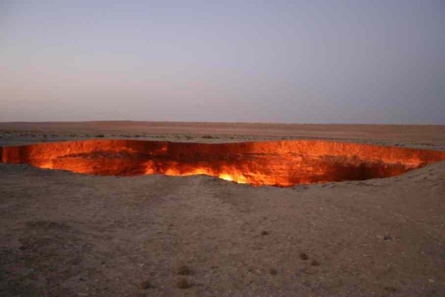 10-incredible-holes-0-622x415