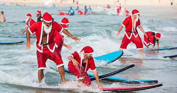 largest-surfing-lesson-surfing_tcm25-410170_tcm32-411125