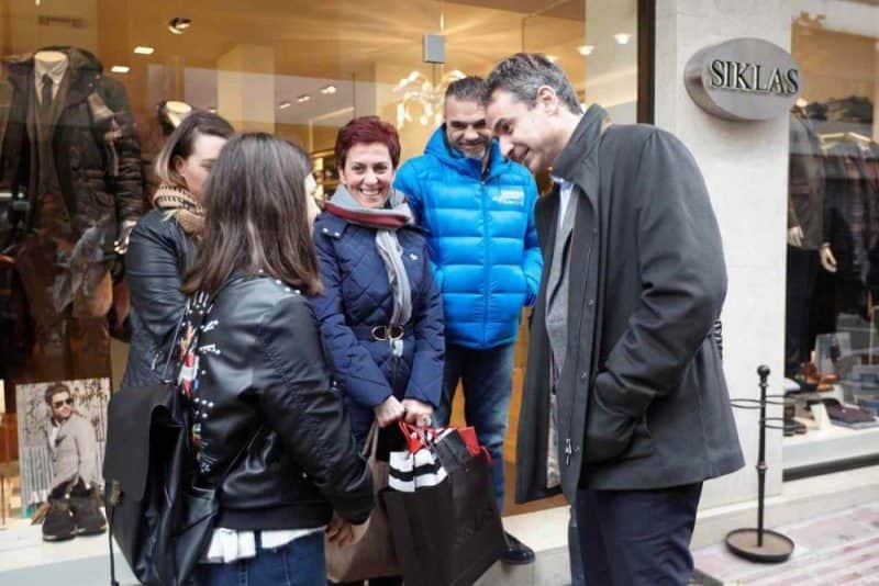mitsotakis-anoigma-se-nea-prosopa-se-nees-idees-gia-na-ekfrasoume-tin-siopiri-koinonia