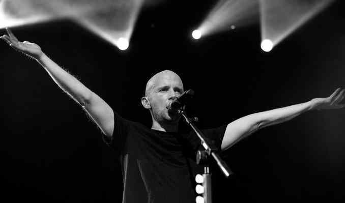 moby-live-at-the-fonda-tickets_10-02-13_17_524a1e0ee3c6c