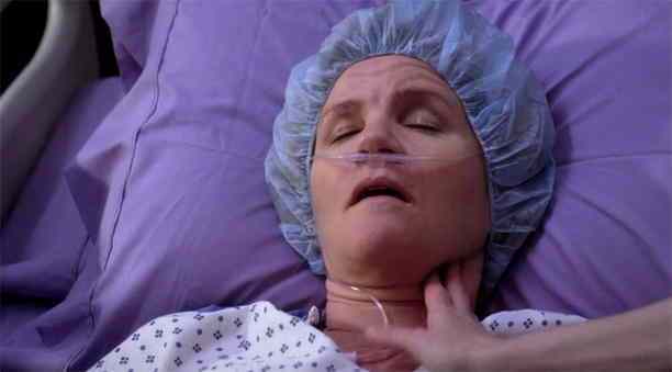 19-greysanatomy-shondaland-susangrey