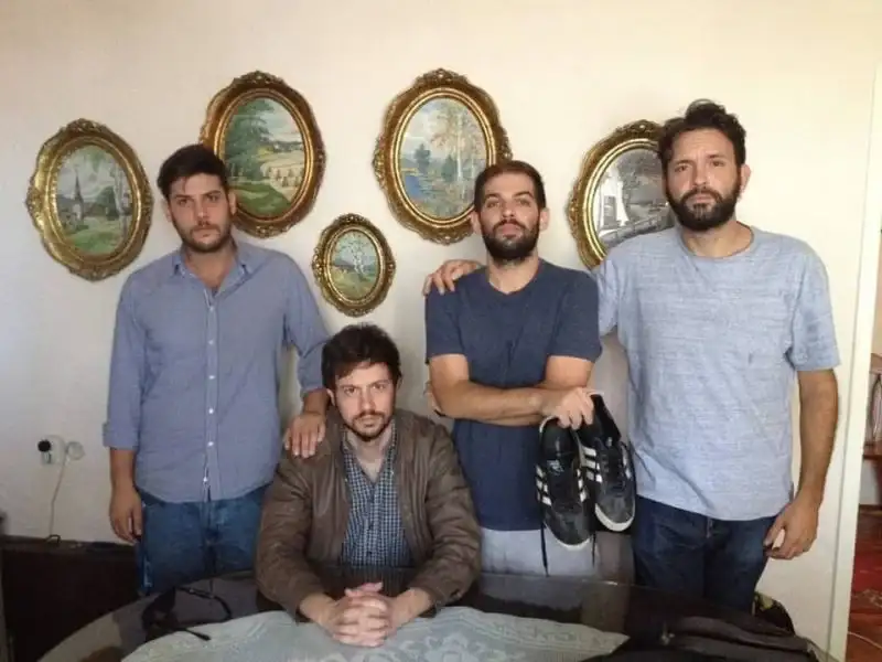 The Cave Children: «Τα δύο νέα τραγούδια σε αυτό το single, το «Αlpha Male» και το «Believe» θα προδώσουν τον νέο μας προσανατολισμό και θα φανεί η αισθητική που μας τραβάει αυτήν την περίοδο!»