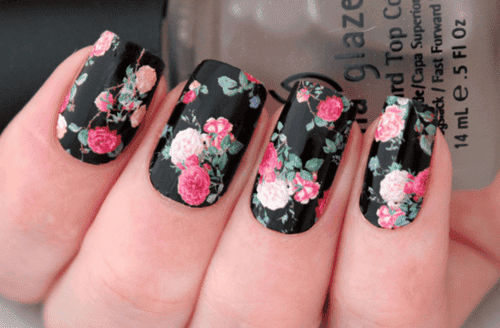 Floral manicure