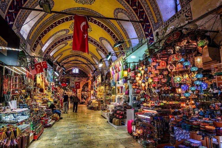 το καπαλι τσαρσί στο Εμίνονου
