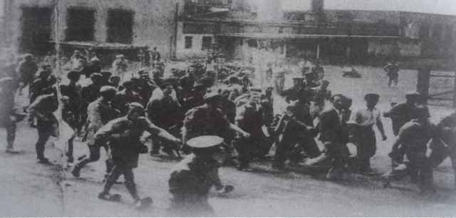Ταγματασφαλίτες στη μάχη της Κοκκινιάς, πηγή εικόνας: atexnos.gr