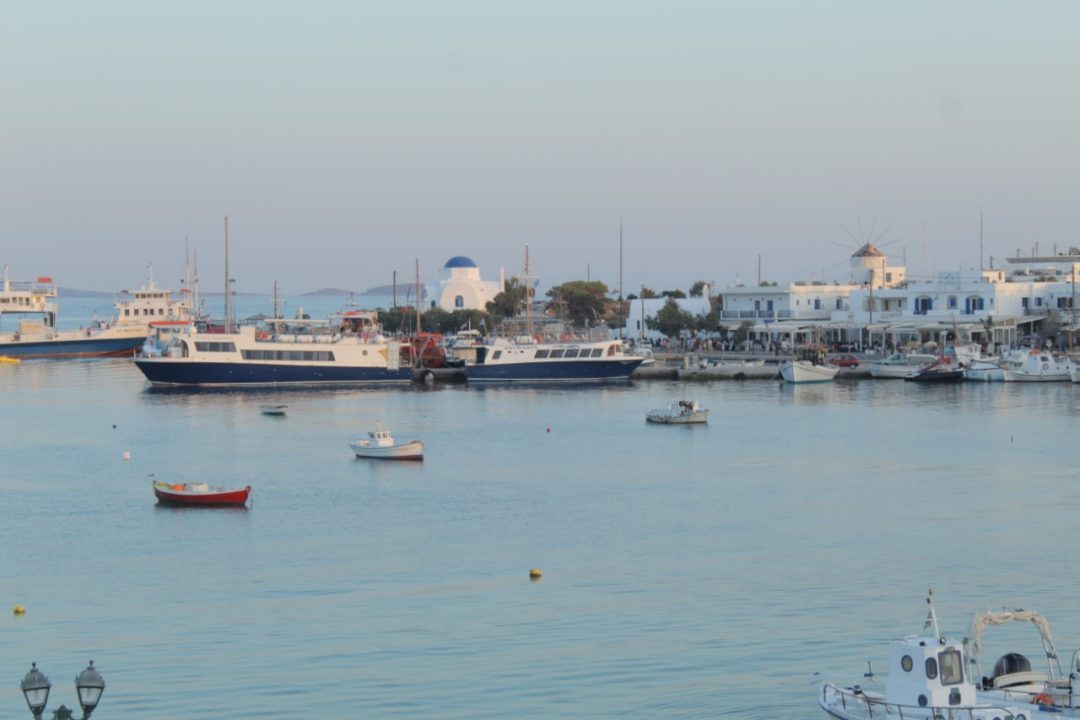 Αντίπαρος