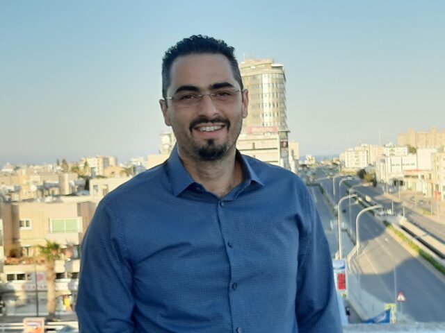 Παναγιώτης Θωμά: Ο δημουλικός θεολόγος που “διαρρηγνύει” τις αμφιβολίες μας