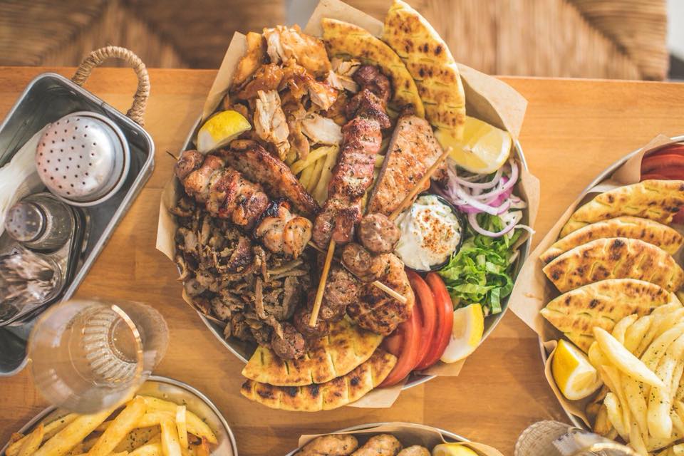 Τσικνοπέμπτη, grill στην Πάτρα