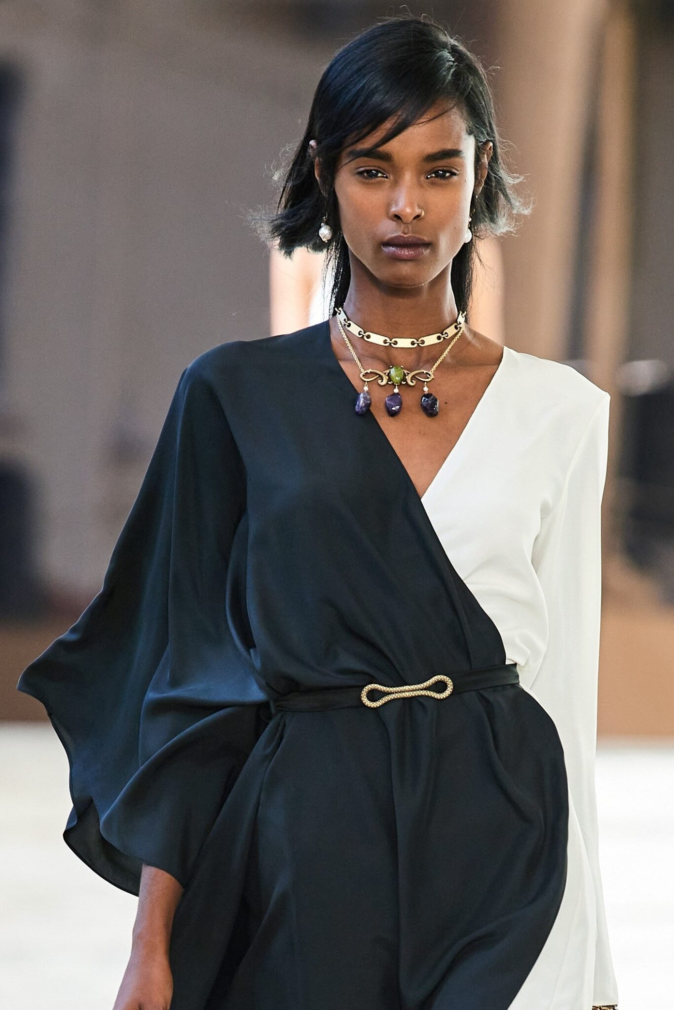 chained-up neck