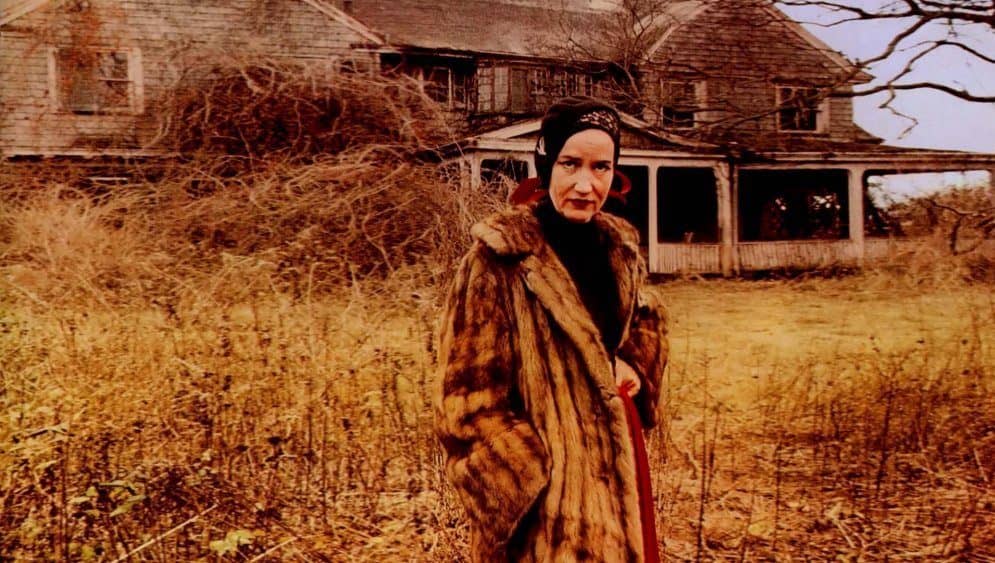 Grey Gardens: Η θλιβερή πτώση μιας «ξεθωριασμένης» αίγλης