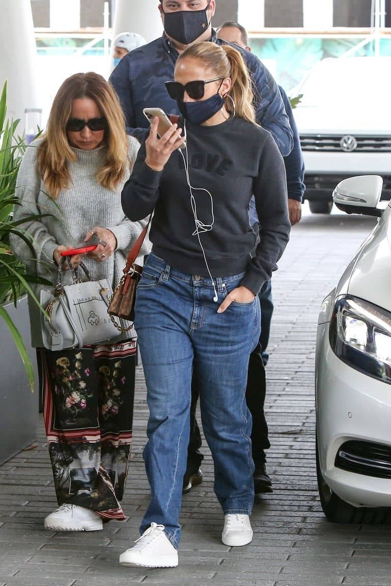 baggy jeans