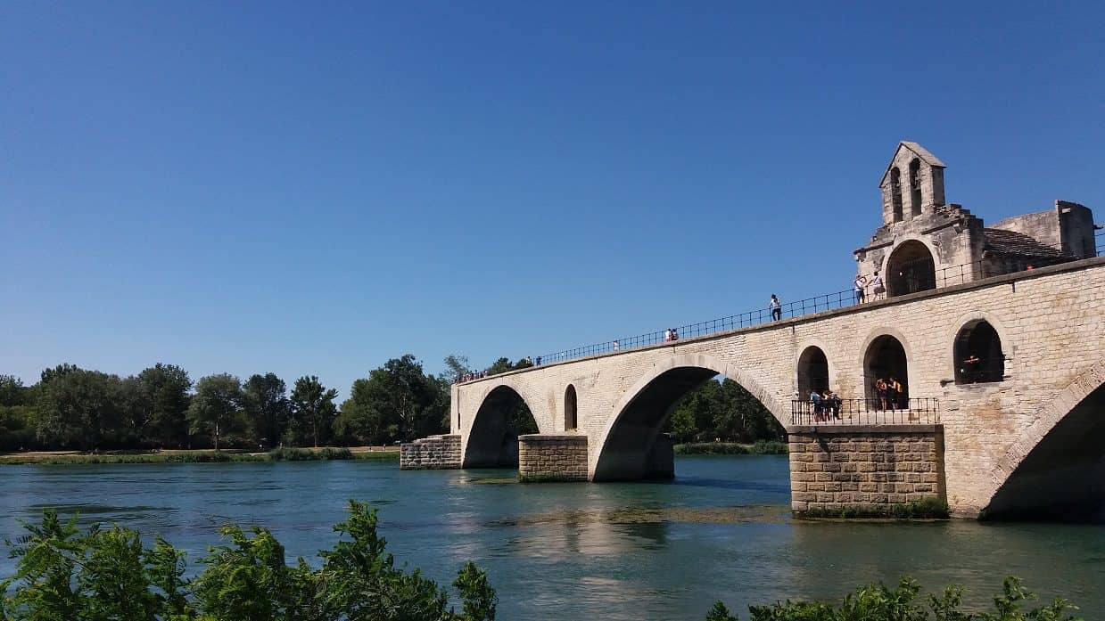 Η μυθική γέφυρα Pont d' Avignon