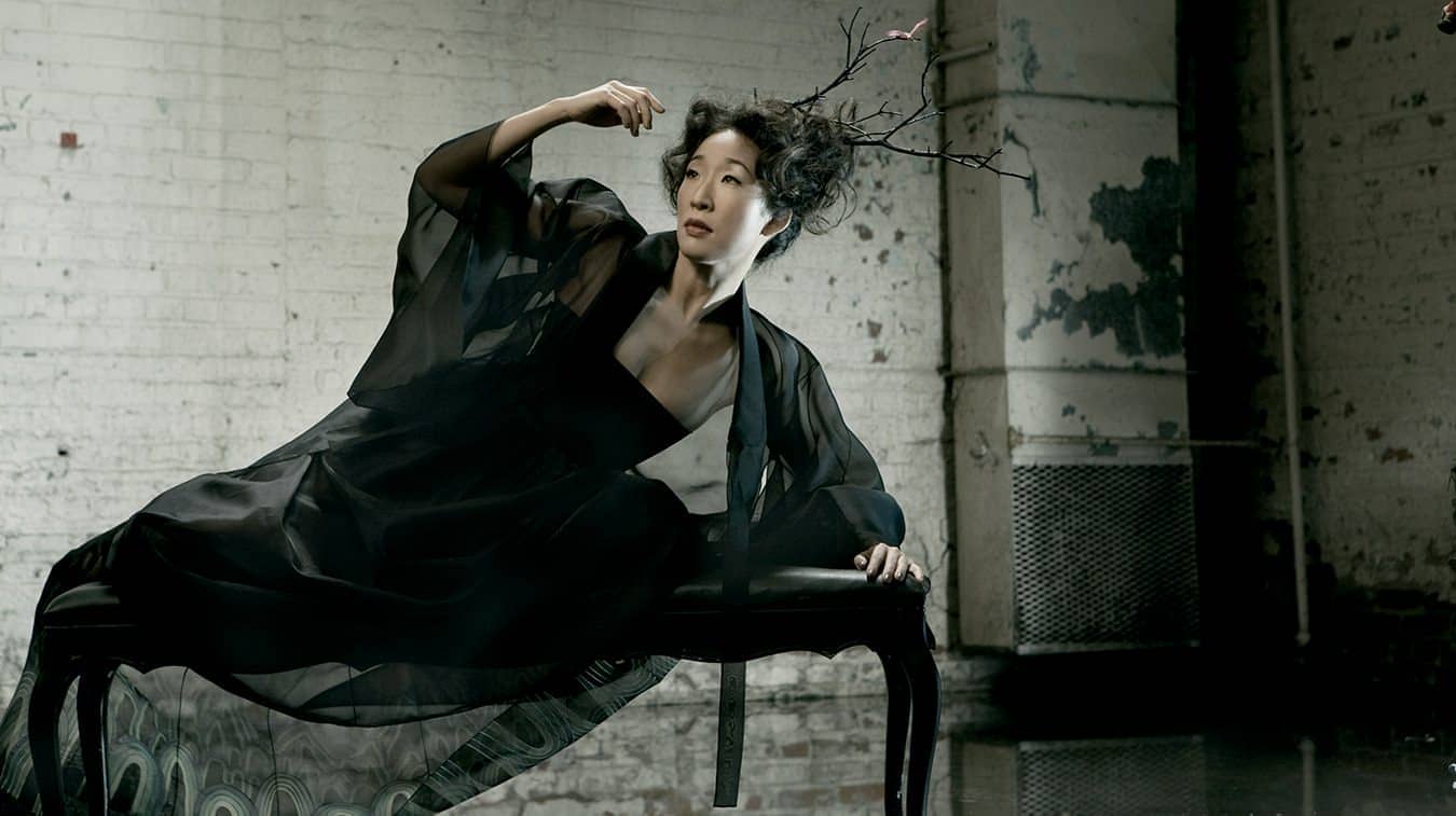 Η εξωτική Sandra Oh κατακτά τη μικρή οθόνη και (μας) αρέσει