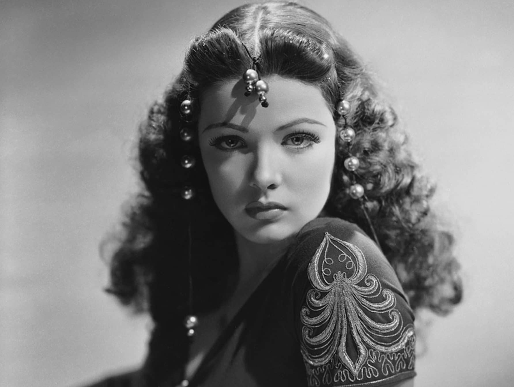 Gene Tierney: Ένα σύντομο αφιέρωμα στην εξωτική βασίλισσα του noir