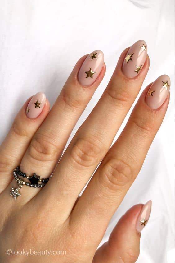 γιορτινά nail inspo
