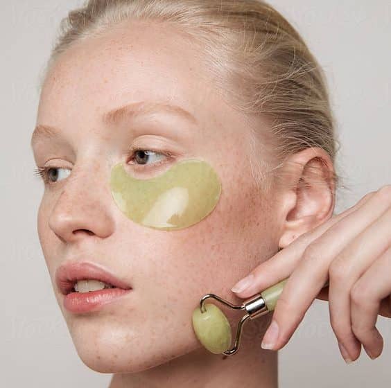 Eye patches: Το αγαπημένο προϊόν περιποίησης των ματιών