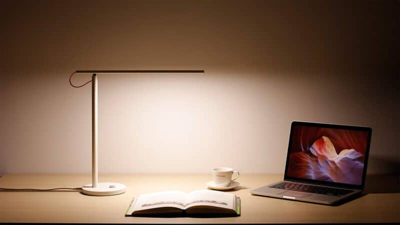 Xiaomi Mi Desk Lamp 1s: Tο έξυπνο φωτιστικό γραφείου