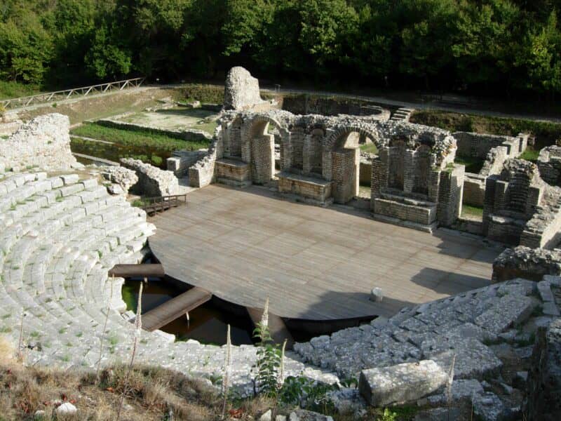 Βουθρωτό